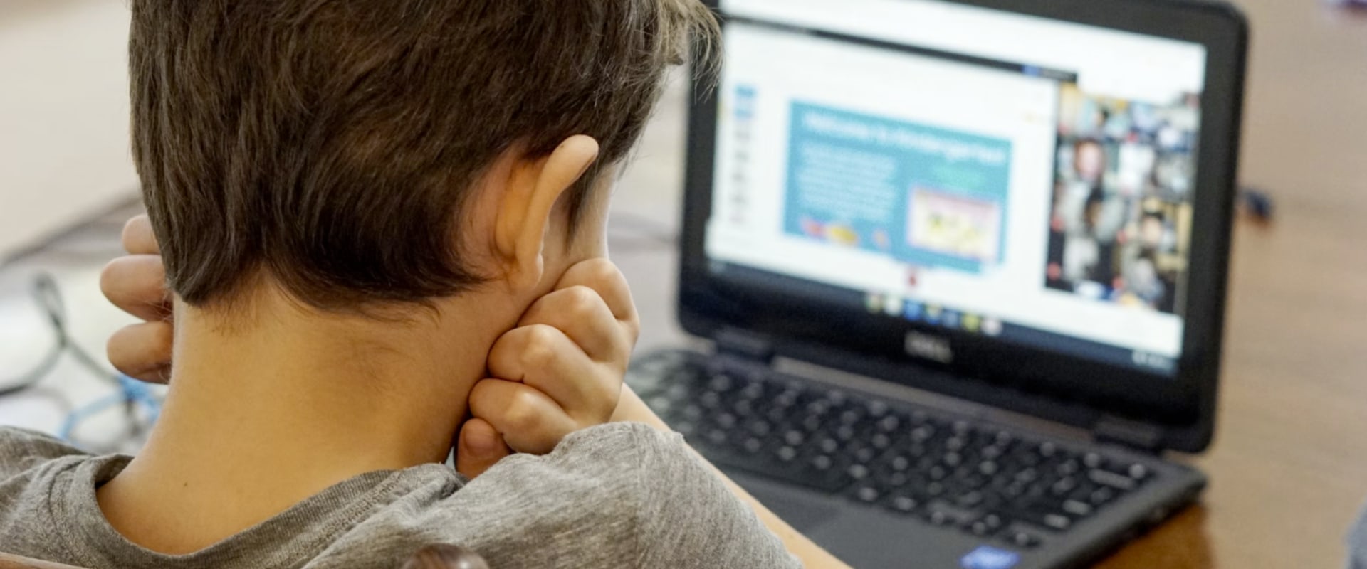 Promoting Self-Directed Learning In Online Tutoring