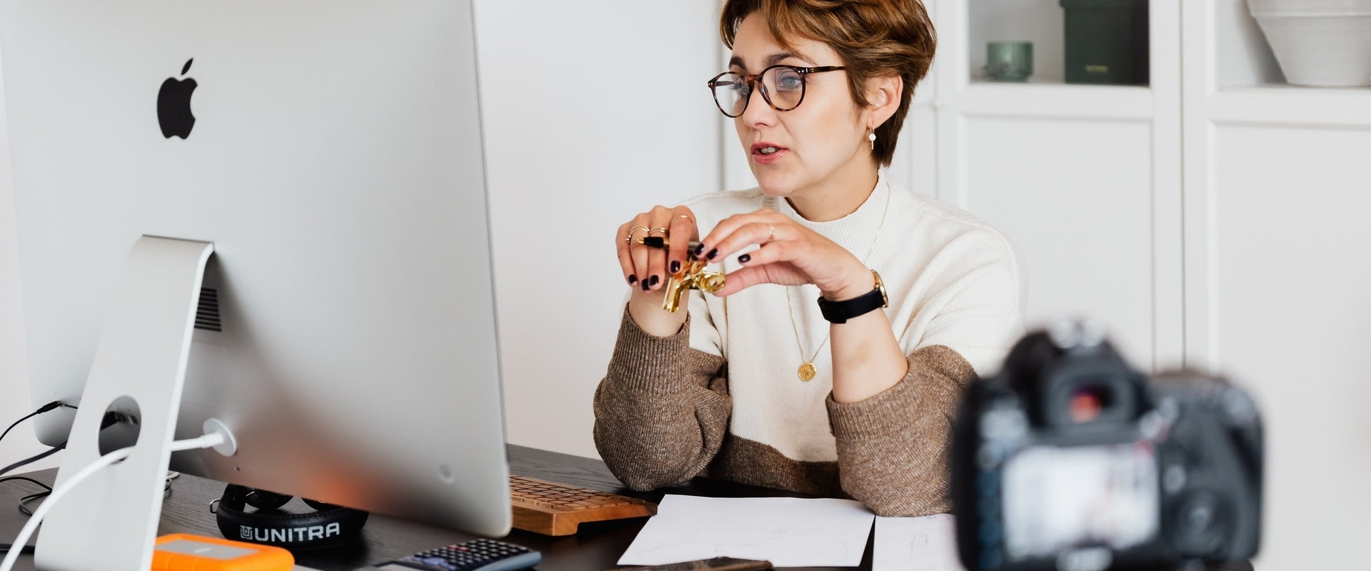 How online tutor earn money?