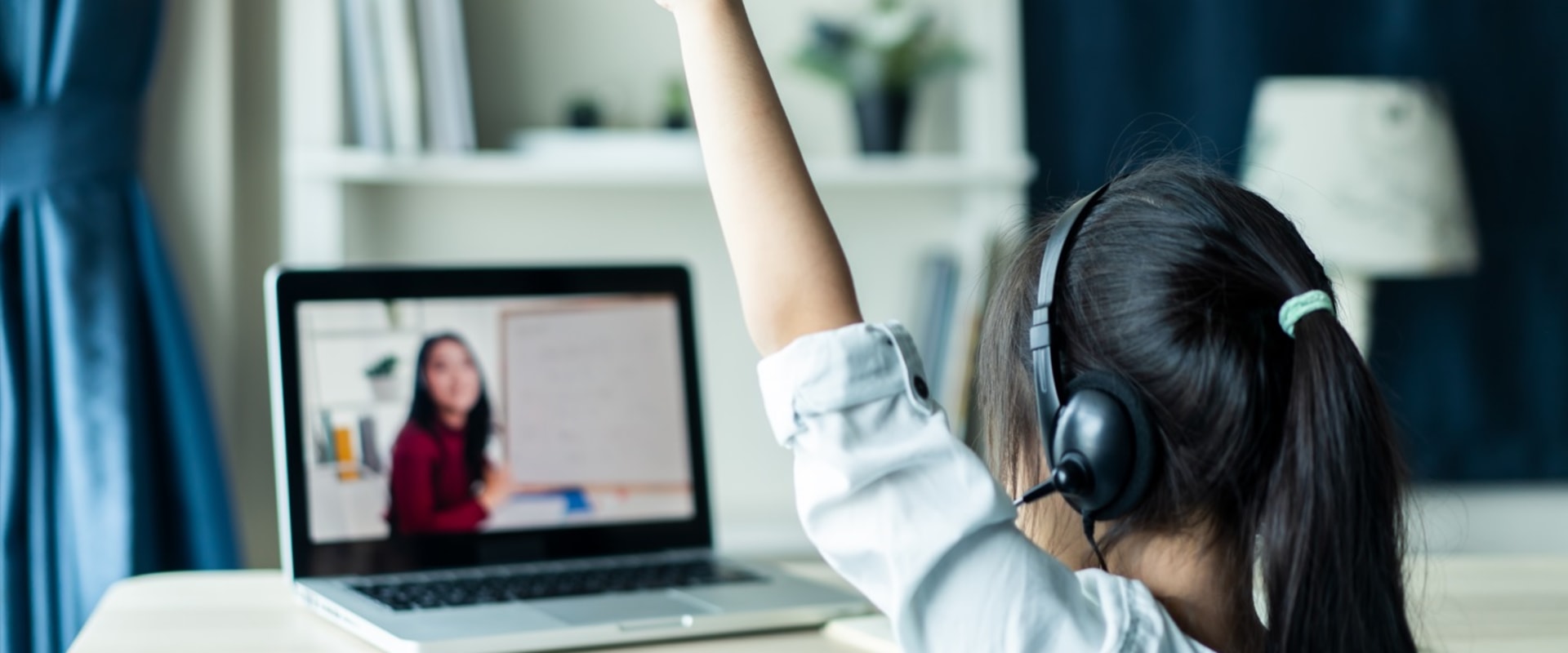 Encouraging Creativity In Online Tutoring